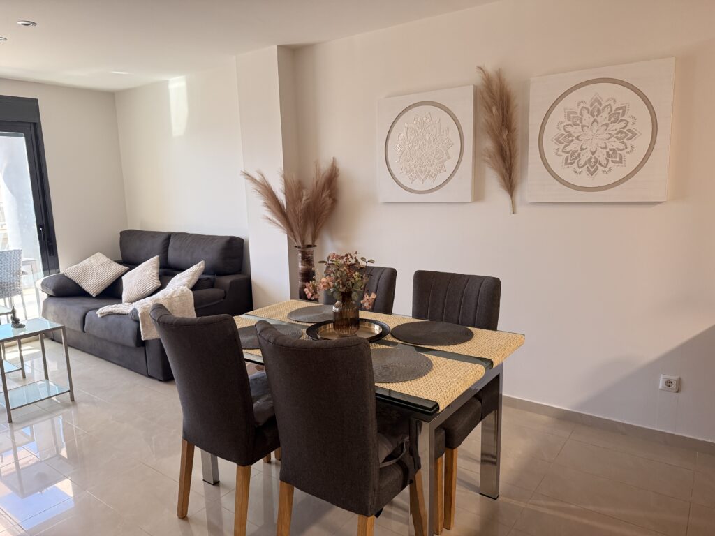 Dining and living room at Casa Les Timbes